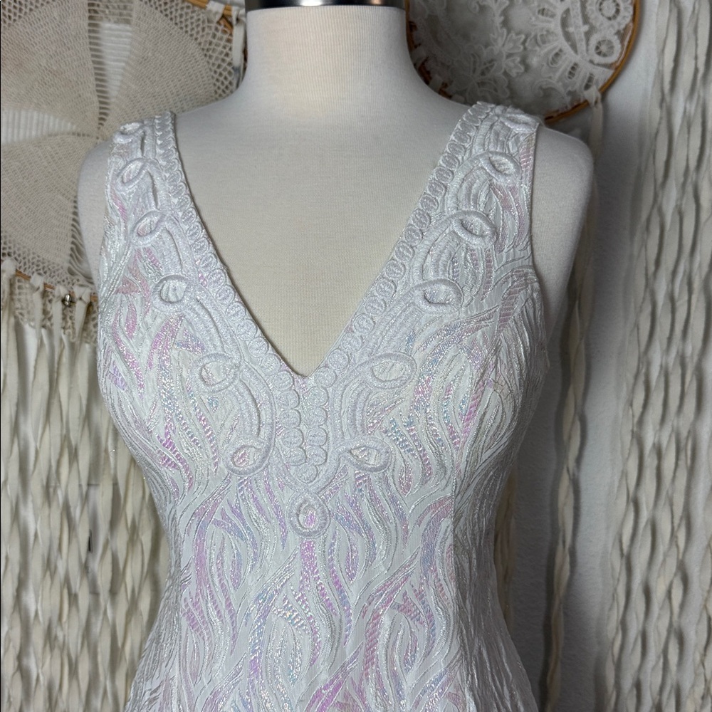 Lilly Pulitzer Brynn Iridescent Jacquard Resort White Mini Dress Size 2 - Picture 2 of 10